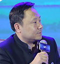 王 磊