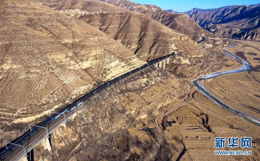 (新華全媒頭條·圖文互動)(4)“重載大秦”三十年