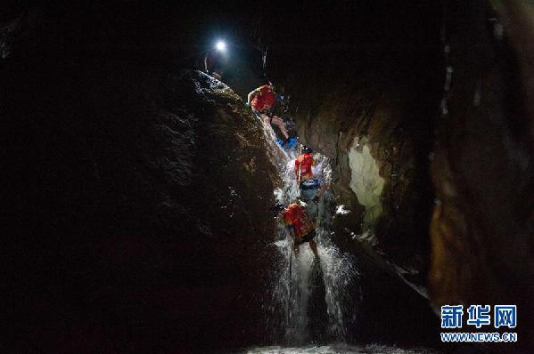 (在習近平新時代中國特色社會主義思想指引下——新時代新作為新篇章·鄉村振興戰略·圖文互動)(4)掙脫“富饒的貧困”——一個西部貧困區縣綠色發展之變