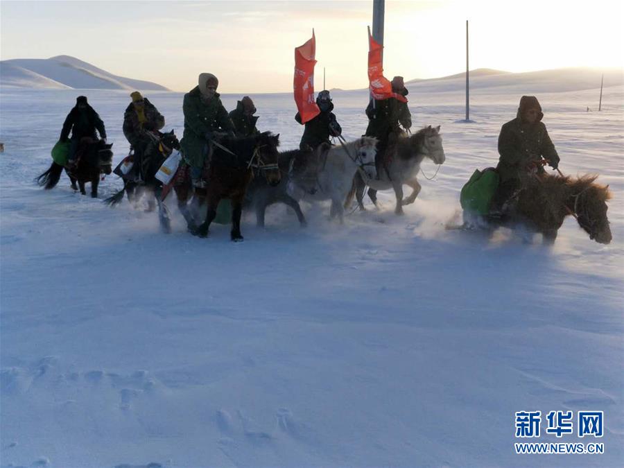 (新華全媒頭條·圖文互動)(3)風雪中傳遞溫暖的力量——記青海干部群眾抗擊玉樹雪災