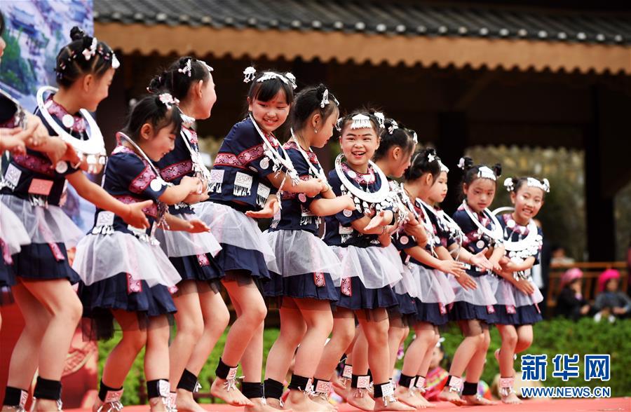 (壯麗70年·奮斗新時代·圖文互動)(11)奮進的阿妹戚托——貴州三寶彝族鄉整鄉搬遷見聞