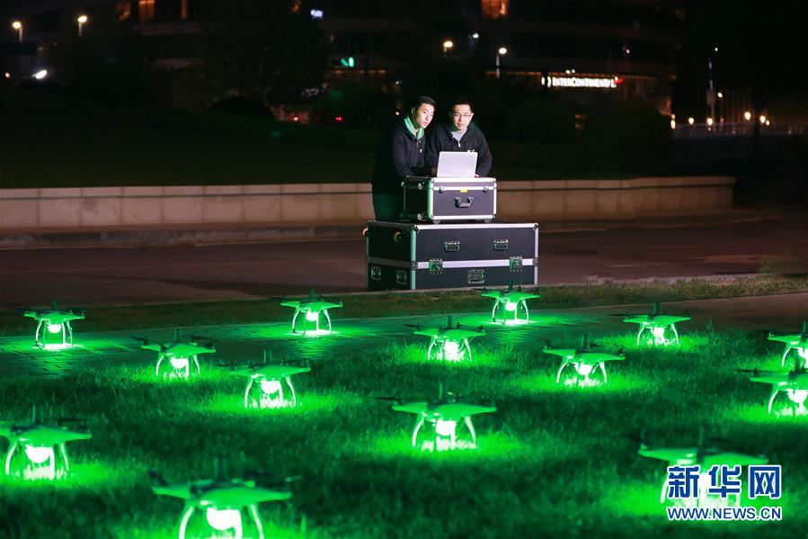 （圖文互動）（2）心懷藍天　逐夢云霄——記天津大學教授、一飛智控創始人齊俊桐