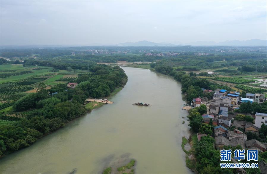 (壯麗70年·奮斗新時代——記者再走長征路·圖文互動)(3)最后的湘江搶渡:用生命向信仰交出答卷