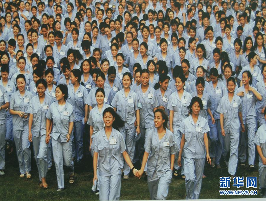(新華全媒頭條·圖文互動)(1)億萬人民的奮斗史詩——獻給共和國70年光輝歷史的創造者