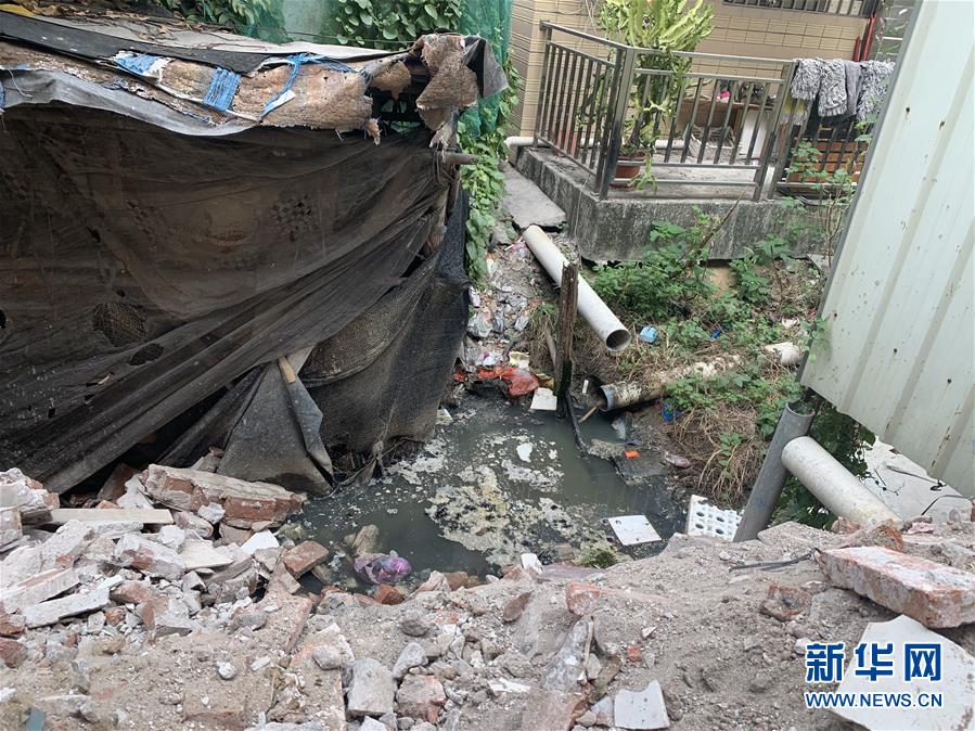 （圖文互動）（3）河長職責寫得明明白白，條條舉措無一落實——國務院檢查組暗訪核查佛山一農村河涌黑臭十余年無人管理