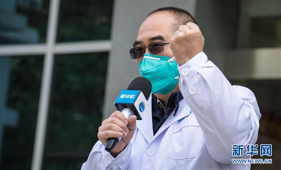 (新華全媒頭條·聚焦疫情防控·圖文互動)(10)拼漸凍生命 與疫魔競速——記疫情“風暴眼”中武漢金銀潭醫院院長張定宇