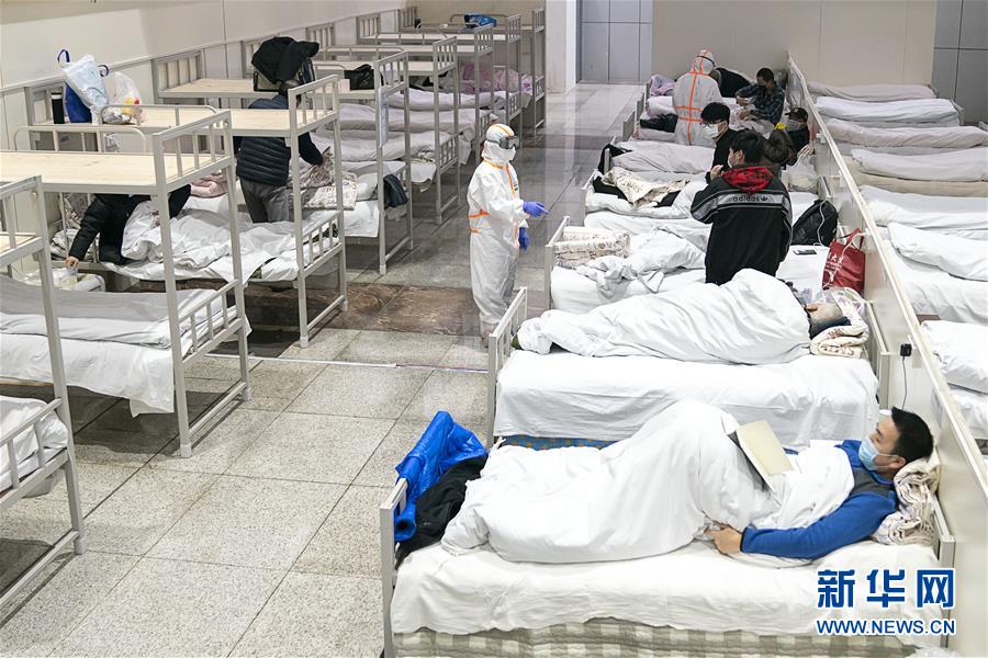 (聚焦疫情防控)(3)武漢首個方艙醫院開始收治病人