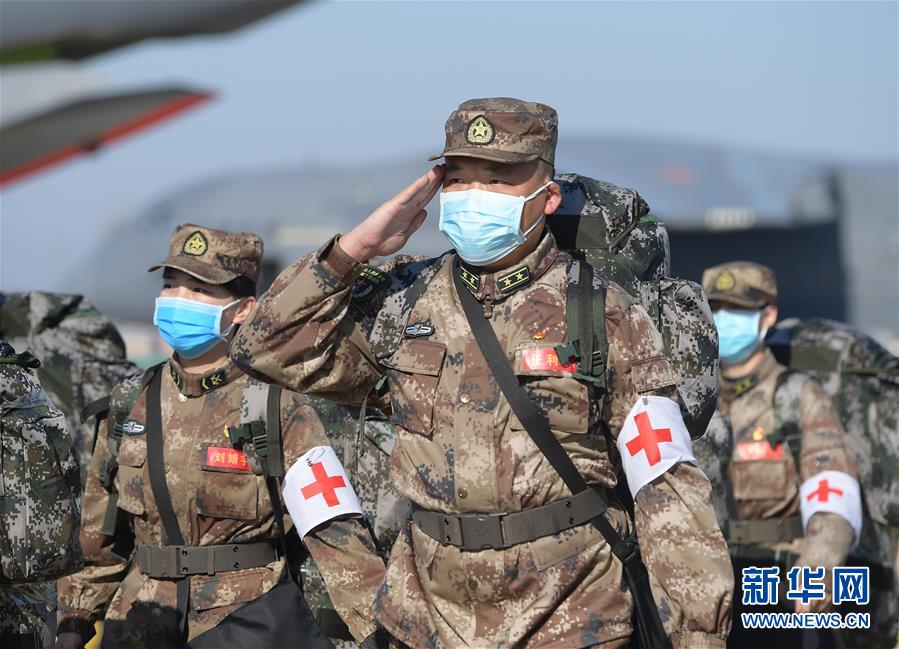 （聚焦疫情防控·圖文互動）（11）空軍第四次向武漢大規?？者\醫療隊員和物資