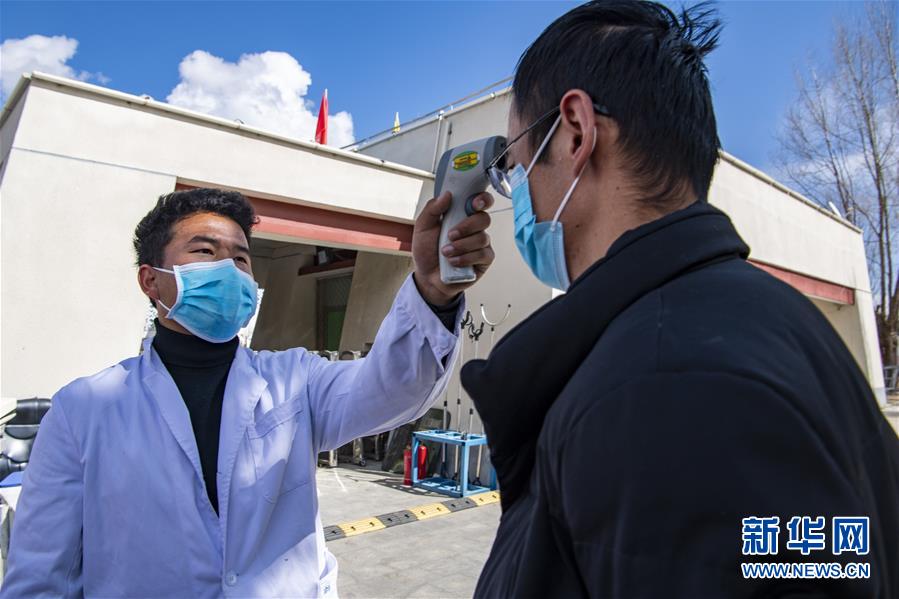 (新華全媒頭條·圖文互動)(8)血脈同心 共盼春來——疫情阻擊戰中的雪域故事