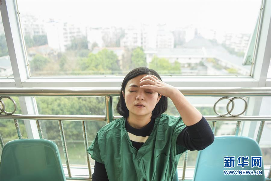 （一線抗疫群英譜·圖文互動）（8）“我已躬身入局，勢要共渡難關!”——戰“疫”一線醫生黃霞