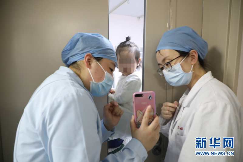 (聚焦疫情防控)(1)上海11例新冠肺炎患兒已全部出院