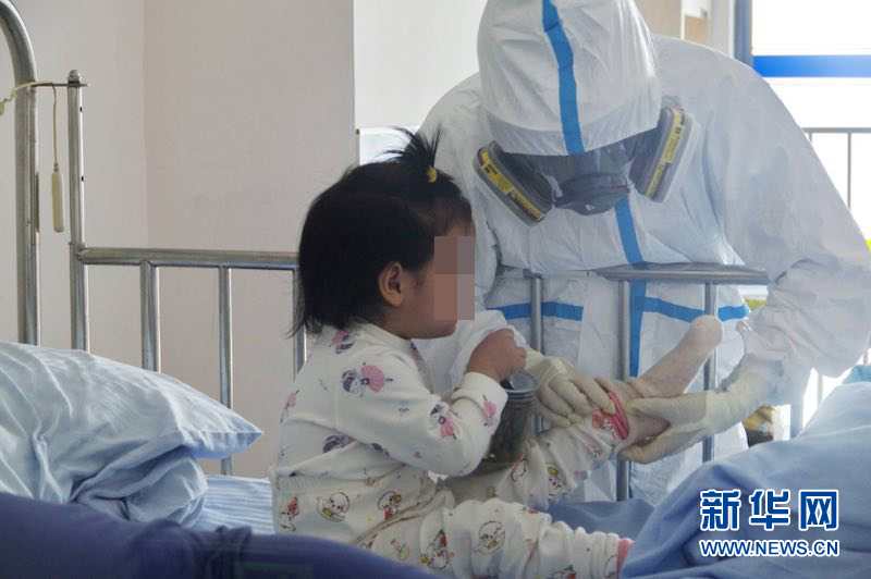 (聚焦疫情防控)(2)上海11例新冠肺炎患兒已全部出院