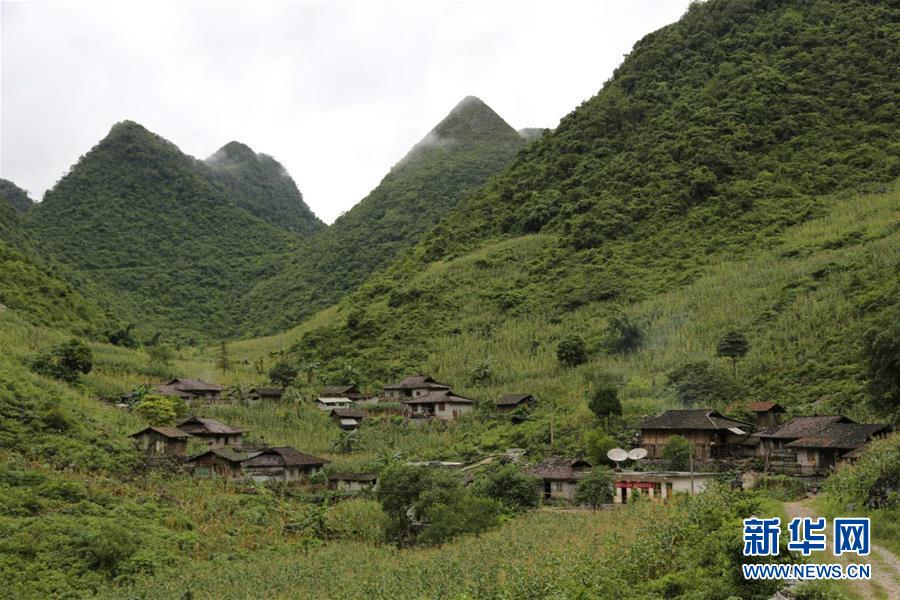 (決戰決勝脫貧攻堅·圖文互動)(2)邊境線上起新居——桂西極貧縣山村走訪見聞