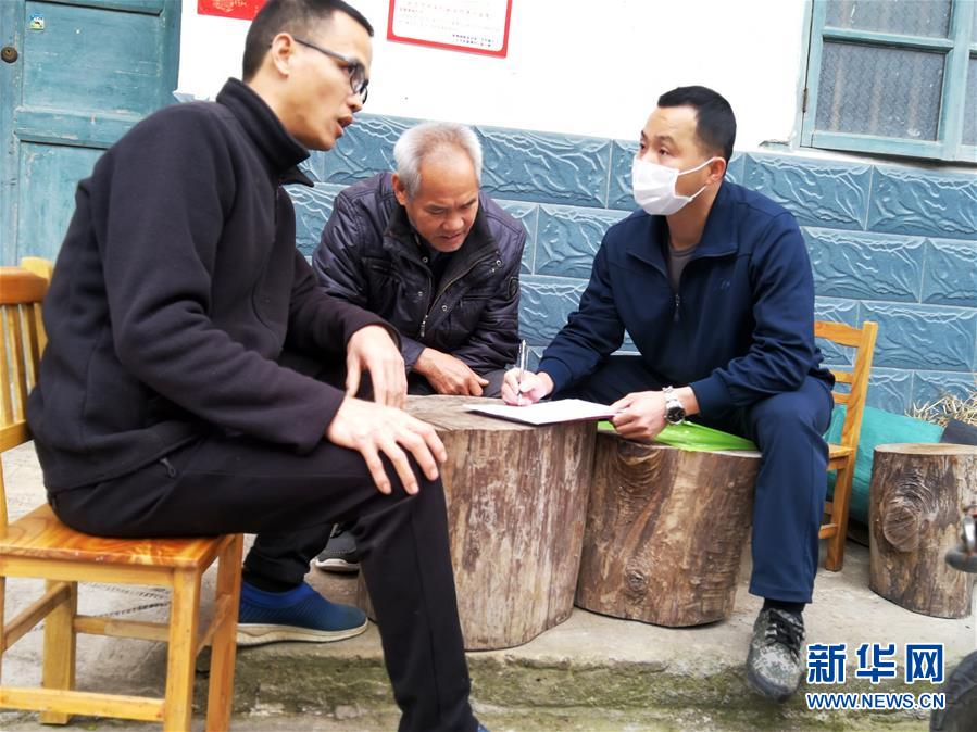 （習近平致敬的戰“疫”英雄·下沉干部篇·圖文互動）（6）他們，挺身而出守防線