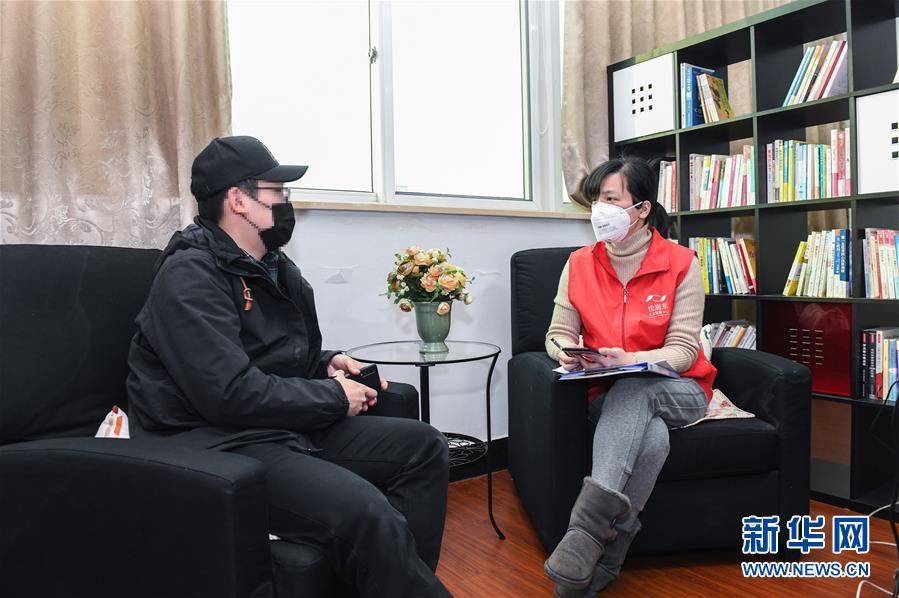 (新華全媒頭條·圖文互動)(3)星火成炬——記戰“疫”中的志愿服務英雄