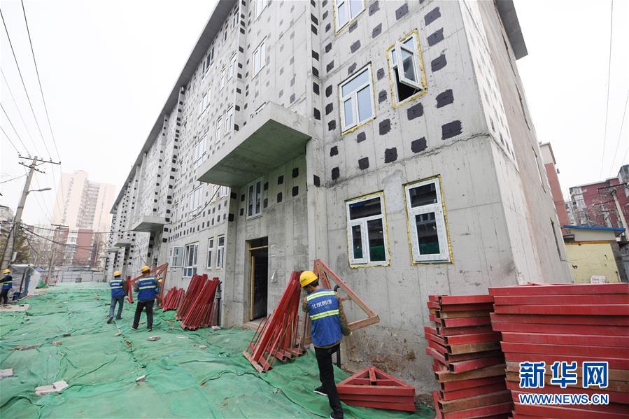 （新華全媒頭條·圖文互動）（4）88級臺階，終于不再是座“山”？——北京老舊小區加裝電梯現狀調查