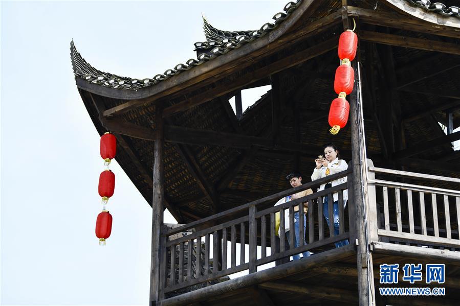 （新華全媒頭條&middot;圖文互動）（20）從人民中汲取磅礴力量&mdash;&mdash;習近平總書記同出席2020年全國兩會人大代表、政協委員共商國是紀實