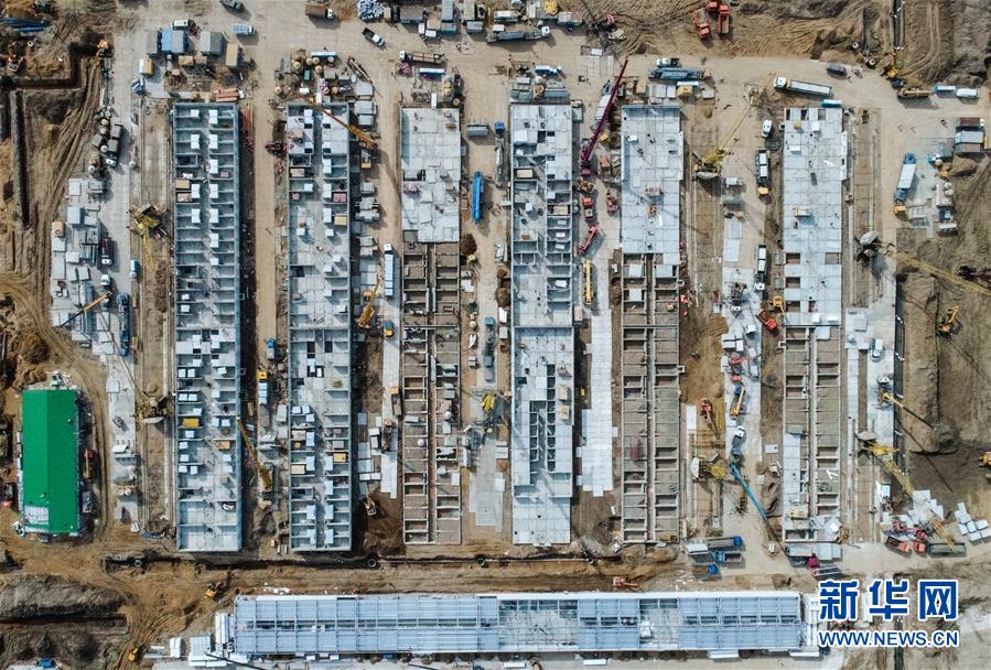 (國際·圖文互動)(3)特稿:穿越寒暑 無問西東——寫在新冠疫情構成“國際關注的突發公共衛生事件”半年之際