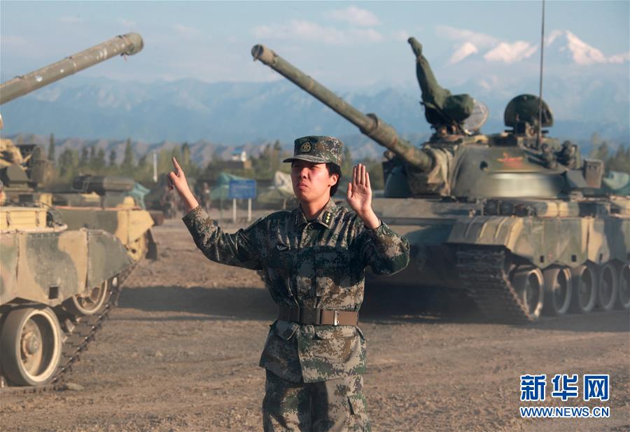 (圖文互動)(3)邊疆軍營“花木蘭”——記“最美新時代革命軍人”馬和帕麗