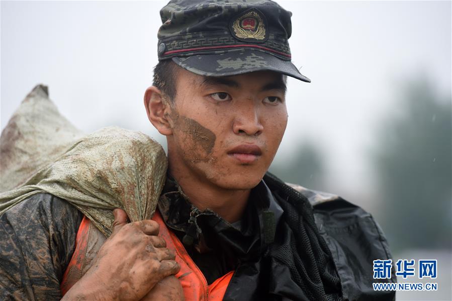 (在習近平新時代中國特色社會主義思想指引下——新時代新作為新篇章·習近平總書記關切事·圖文互動)(6)一切為了人民——寫在全國防汛救災取得階段性重大勝利之時