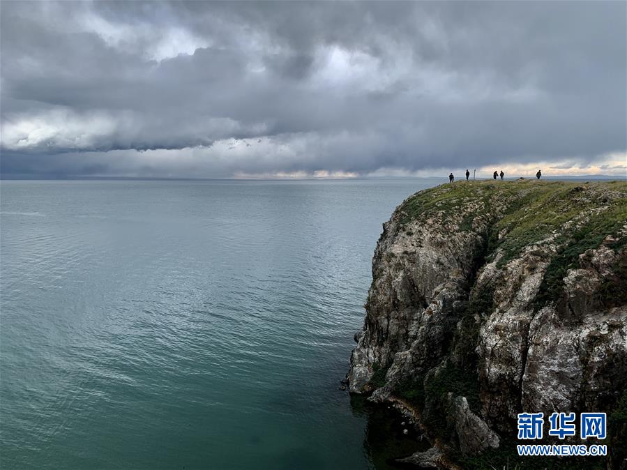 (新華全媒頭條·圖文互動)(3)大湖見證 ——持續保護讓青海湖生態華麗“蝶變”