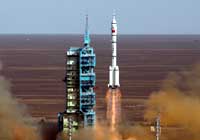 神舟十號飛船發射升空