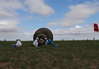 神十返回艙成功著陸