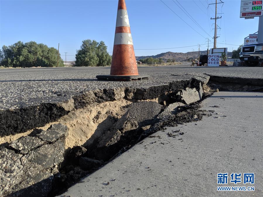 (國際)(3)美國加州強震過后余震頻繁 震中地區進入緊急狀態