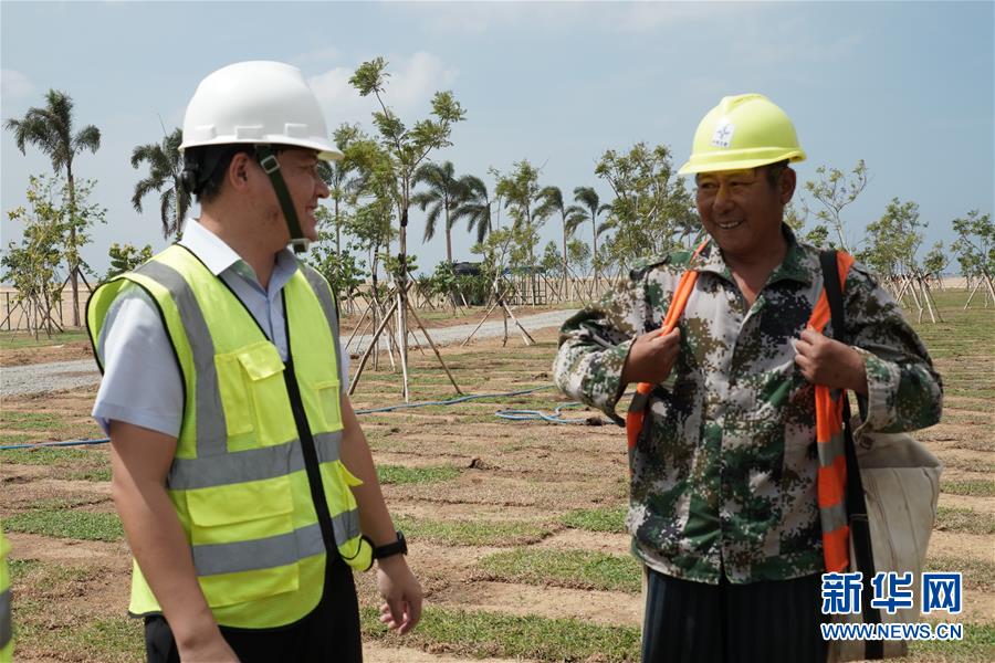 （國際·圖文互動）（3）通訊：春節，“是工期而不是假期”——記科倫坡港口城的中國建設者