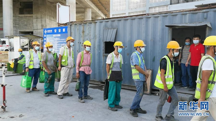 (國際·圖文互動)(4)中國港灣科倫坡房建項目復工目擊記